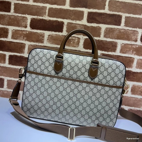 Hyperpeter WITH GUCCI CASE G BUSINESS INTERLOCKING 0712